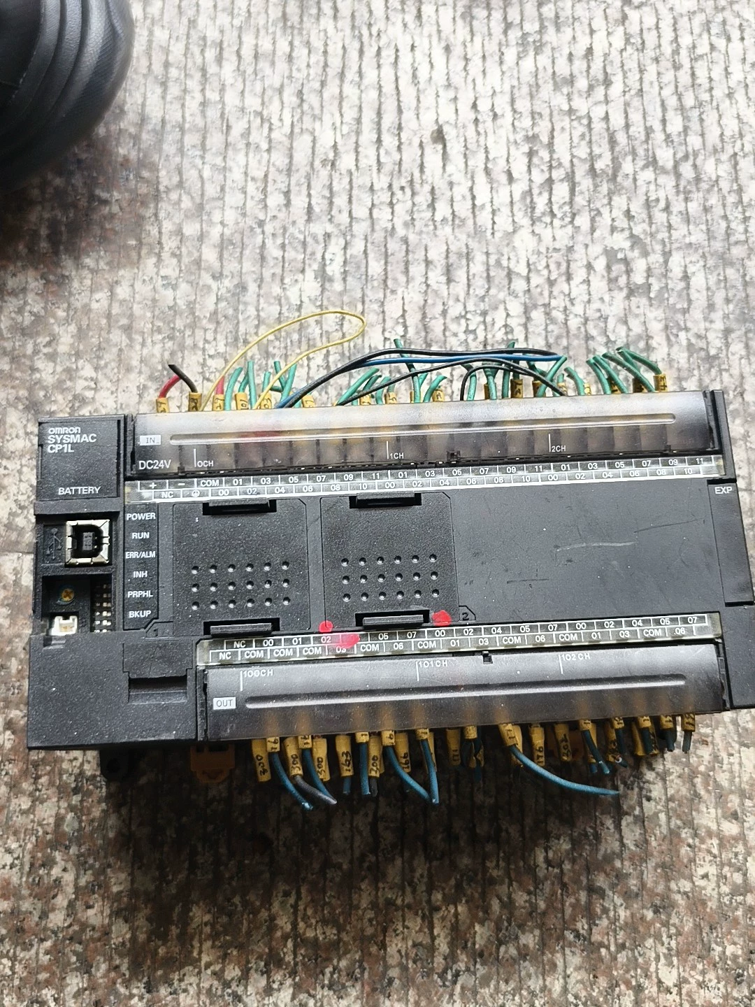 Omron CP1L-M60DT-D