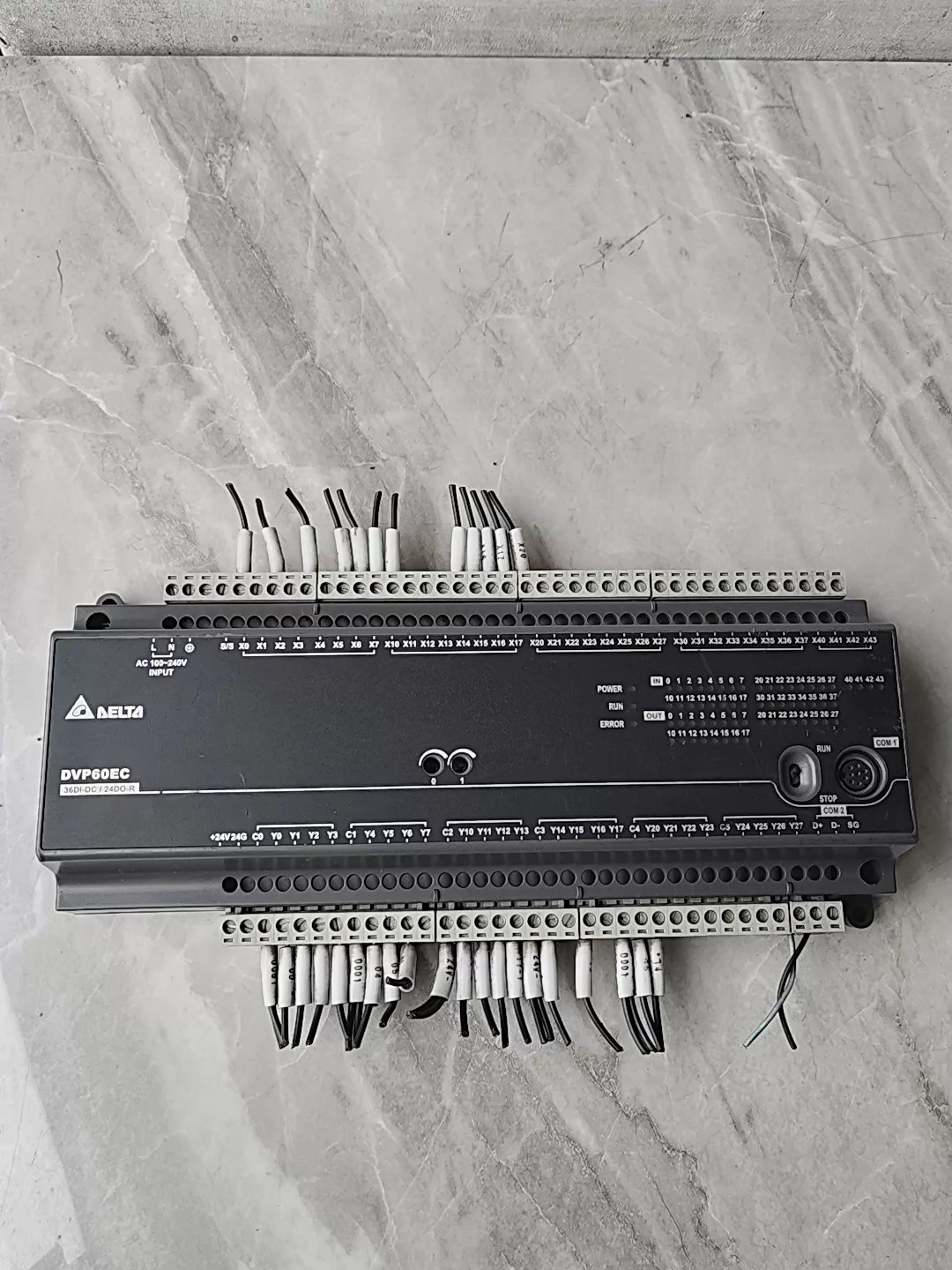 Delta DVP60EC00R3 PLC - Used