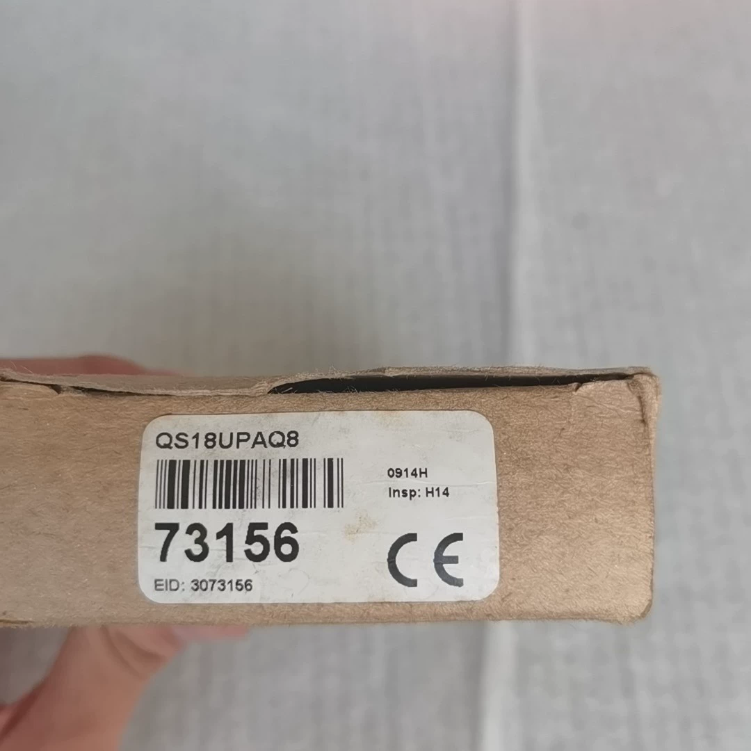Banner Engineering QS18UPAQ8 Photoelectric Sensor - New