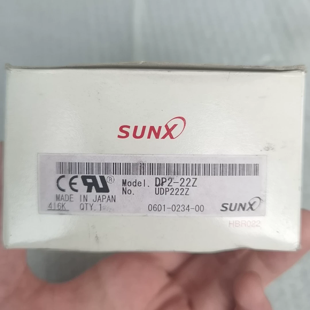 SUNX DP2-22Z Digital pressure sensor - Used