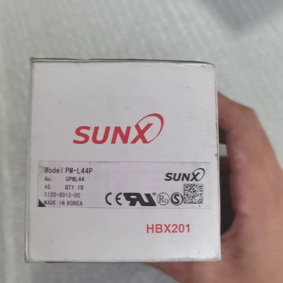 SUNX PM-L44P Photoelectric Sensor - New