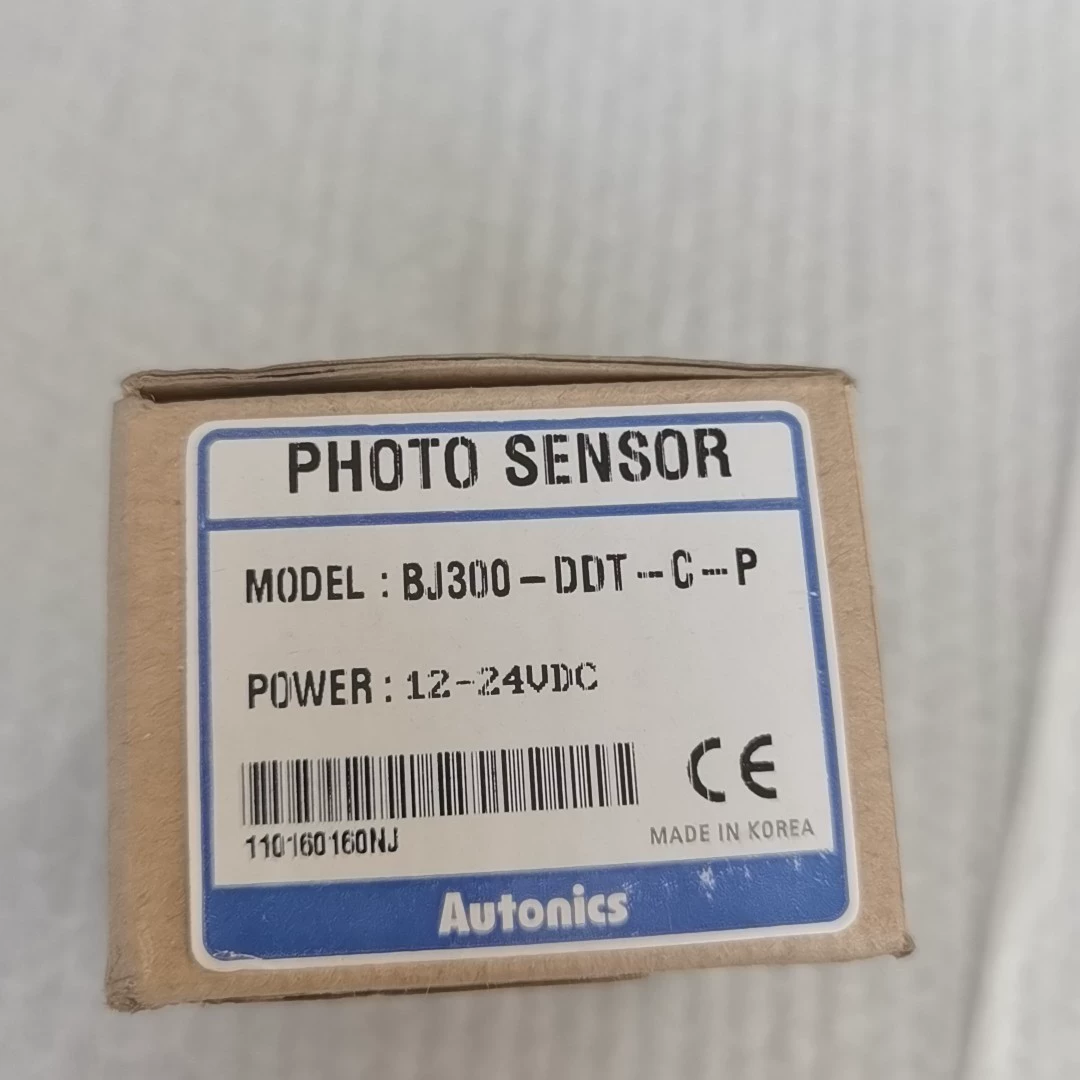 Autonics BJ300-DDT-C-P photoelectric sensor - New