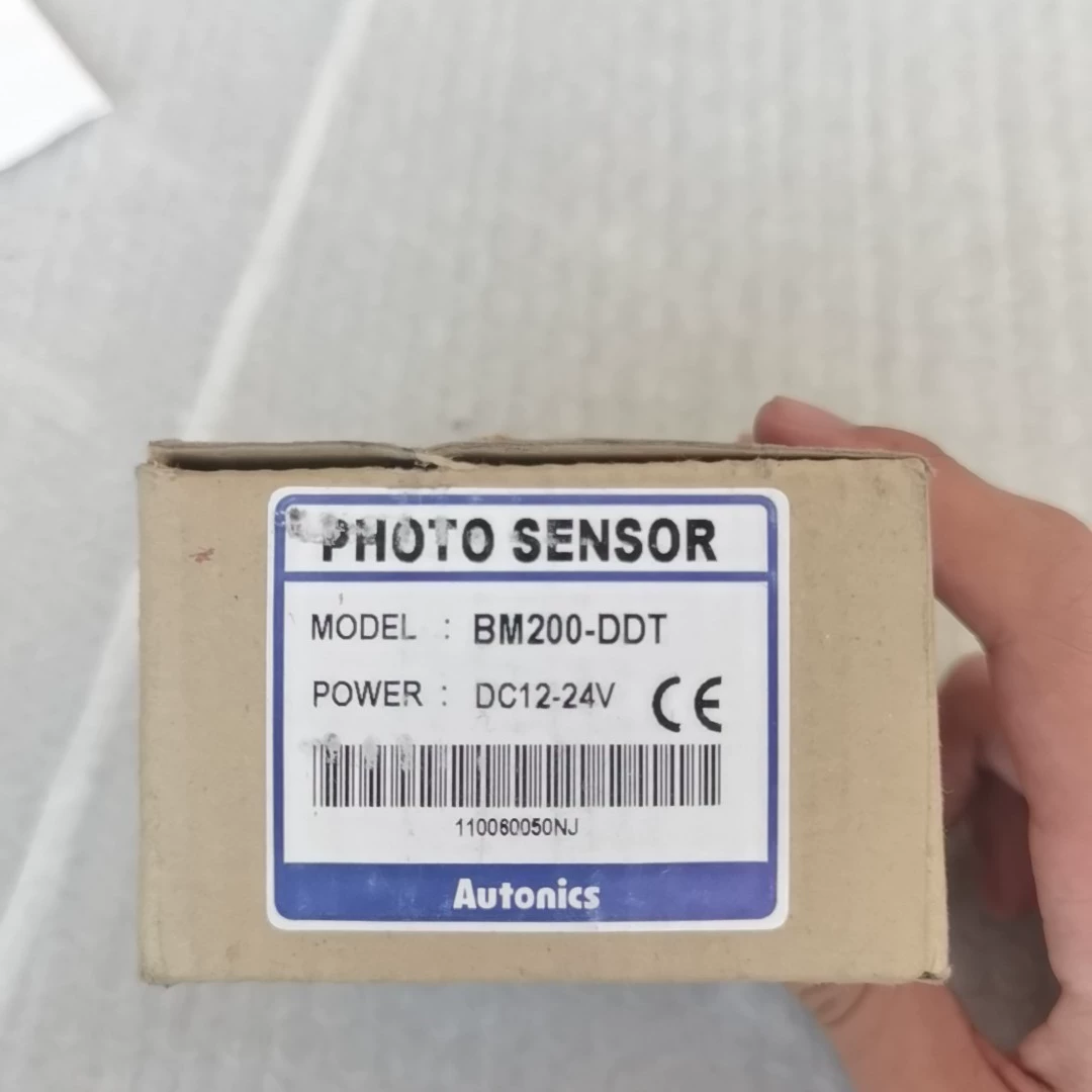 Autonics BM200-DDT photoelectric sensor - New
