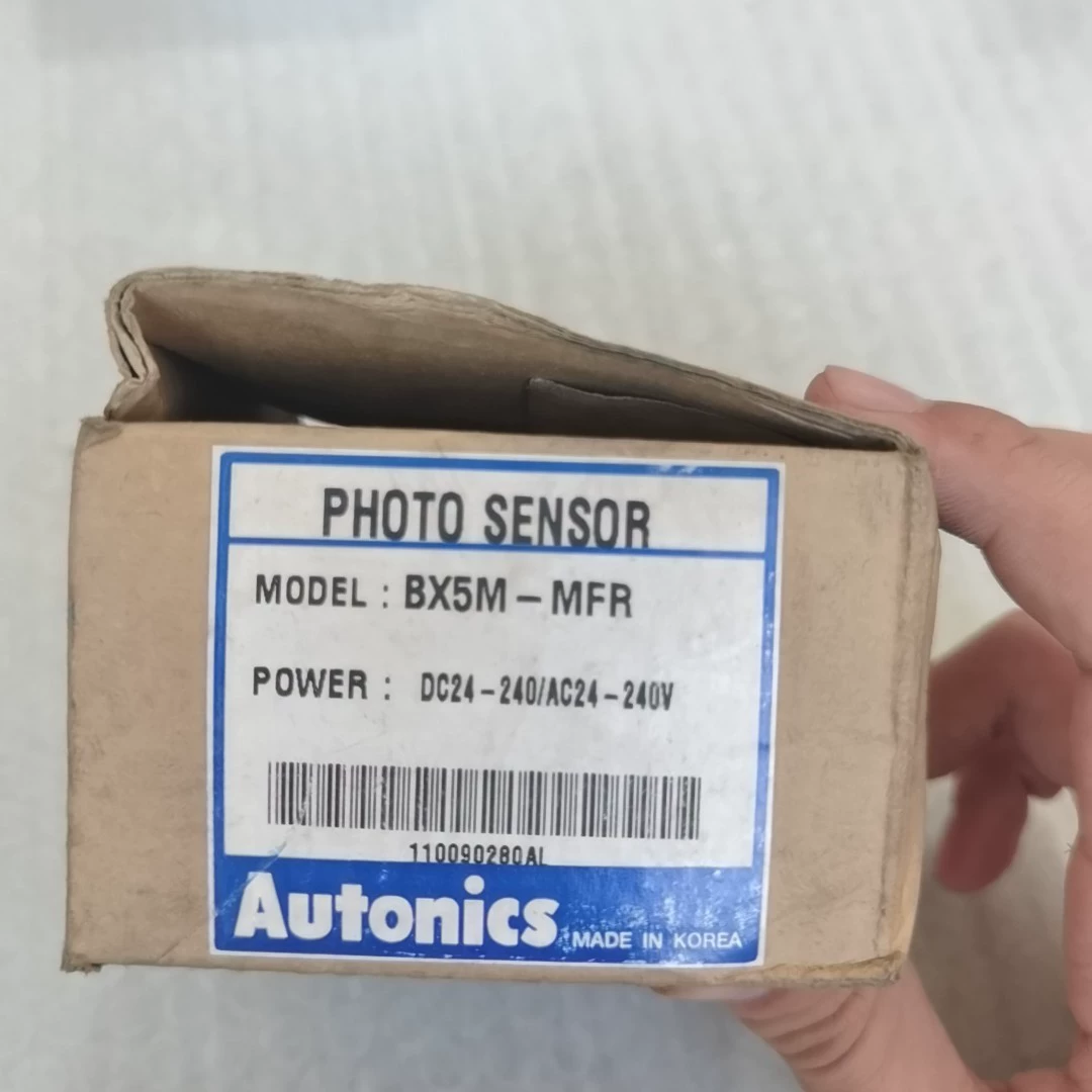 Autonics BX5M-MFR photoelectric sensor - Used