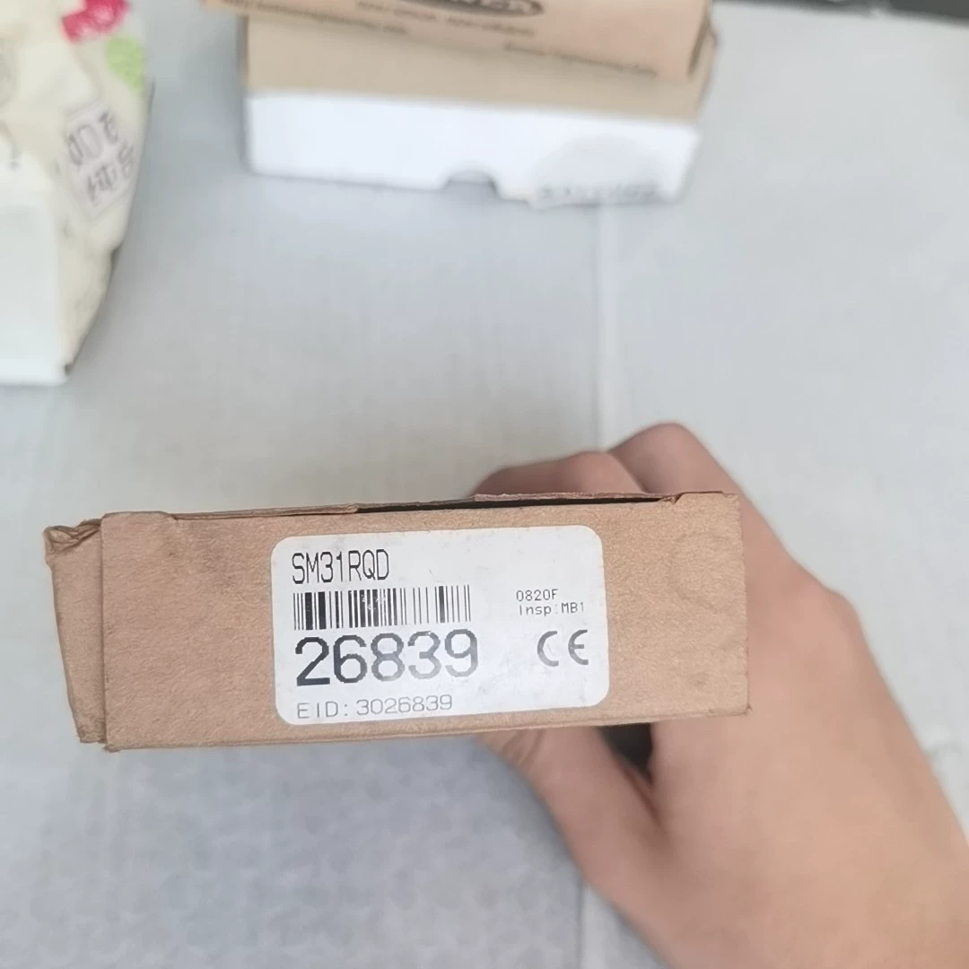 Banner Engineering SM31RQD photoelectric sensor - Used
