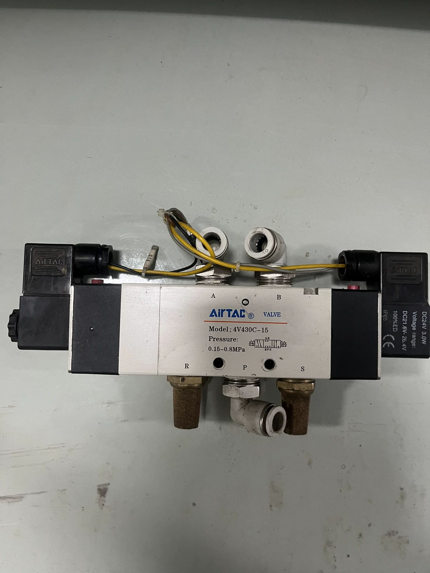 AirTAC 4V430C-15 - Used