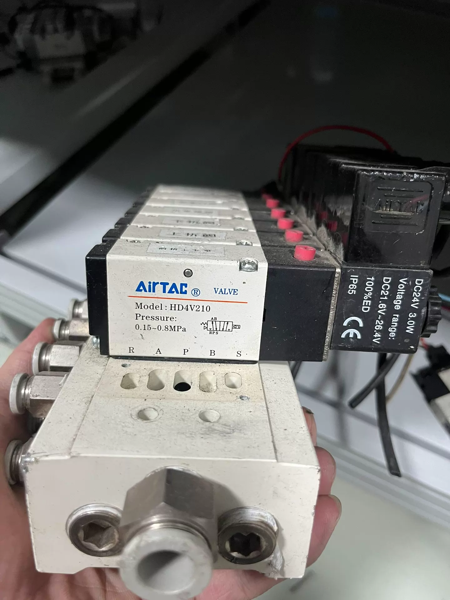 AirTAC HD4V210 Pneumatic Solenoid Valve - Used