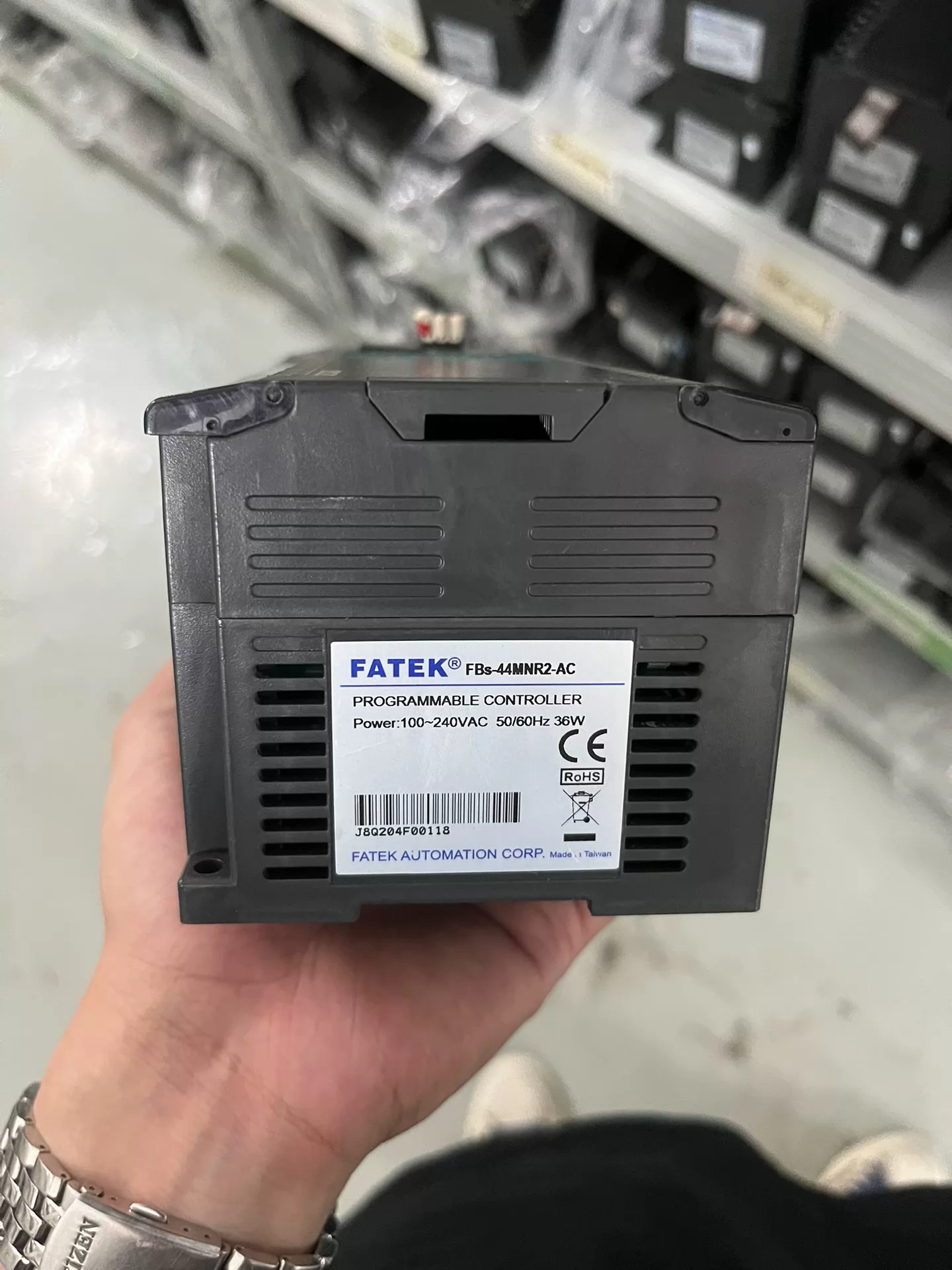 Controlador lógico programável FATEK FBs-44MNR2-AC - usado