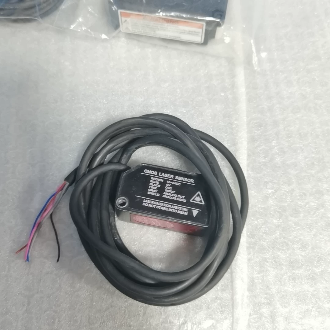 BAOLSEN Q5J-100MN laser displacement sensor - Used