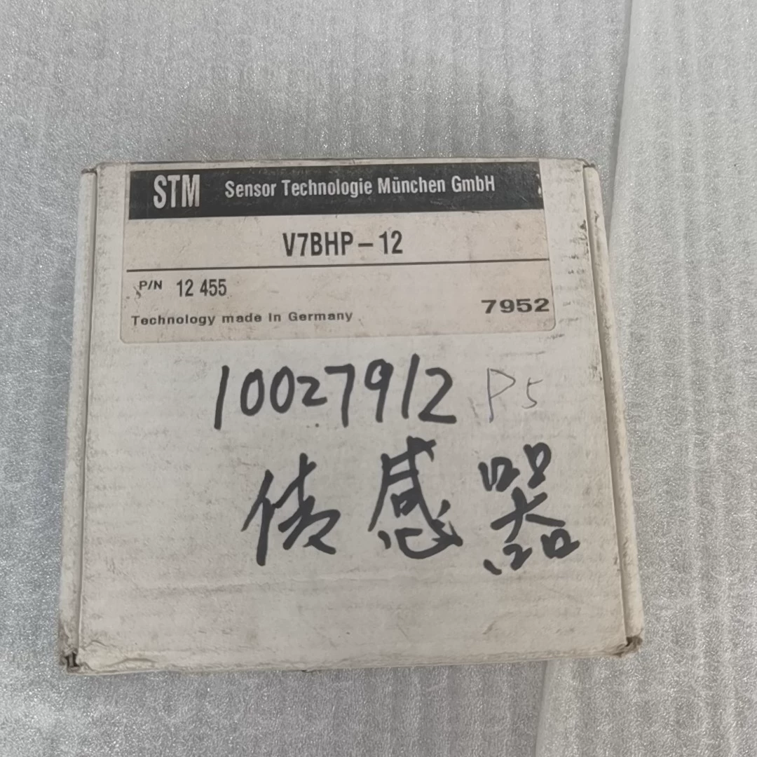 STM V7BHP-12 industrial sensor, item 12 455 - Used
