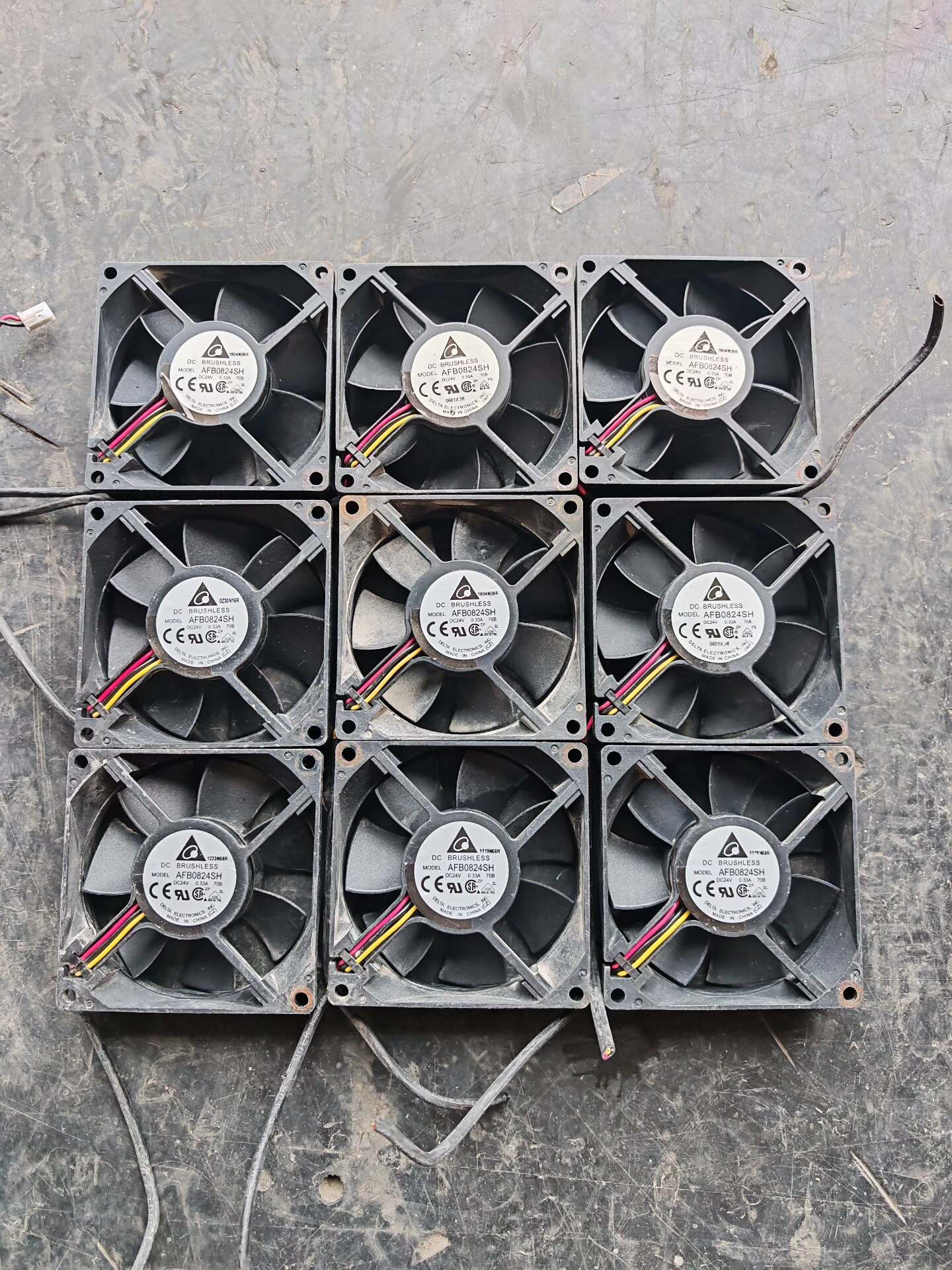 Delta AFB0824SH cooling fan - Used