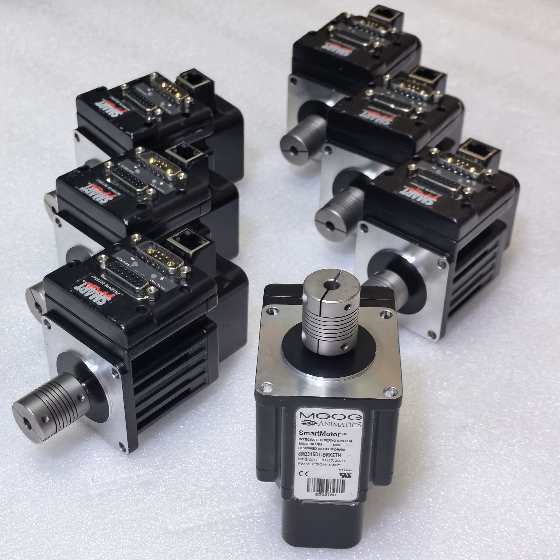 Moog SM2315DT-BRKETH servo motor - Used