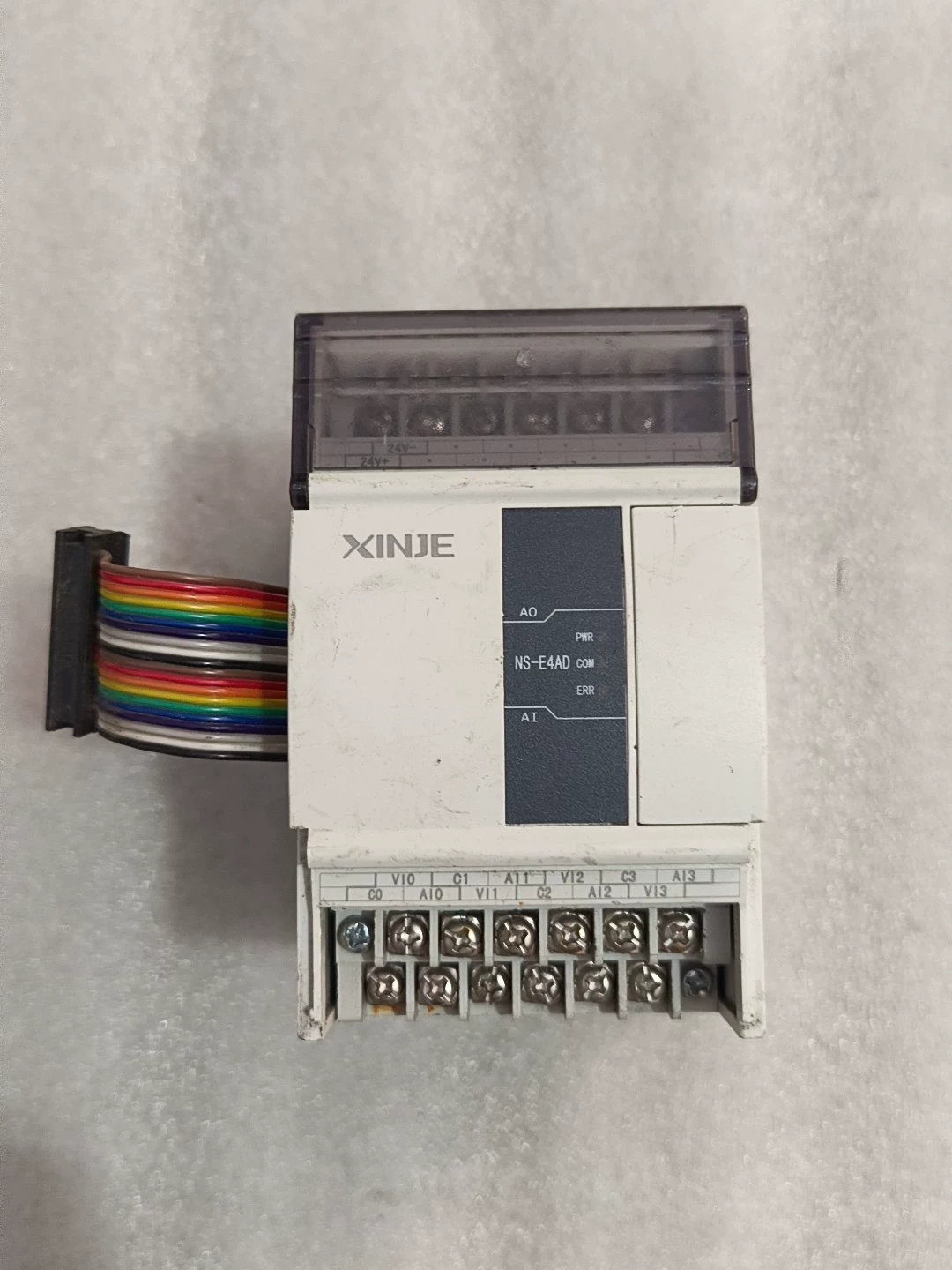 Xinje NS-E4AD - Usado