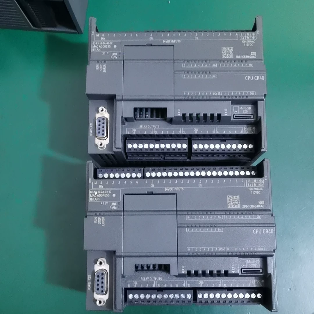 Siemens CPU CR40 6ES7288-1CR40-0AA0 288-1CR40-0AA0 Módulo CPU CLP - Usada
