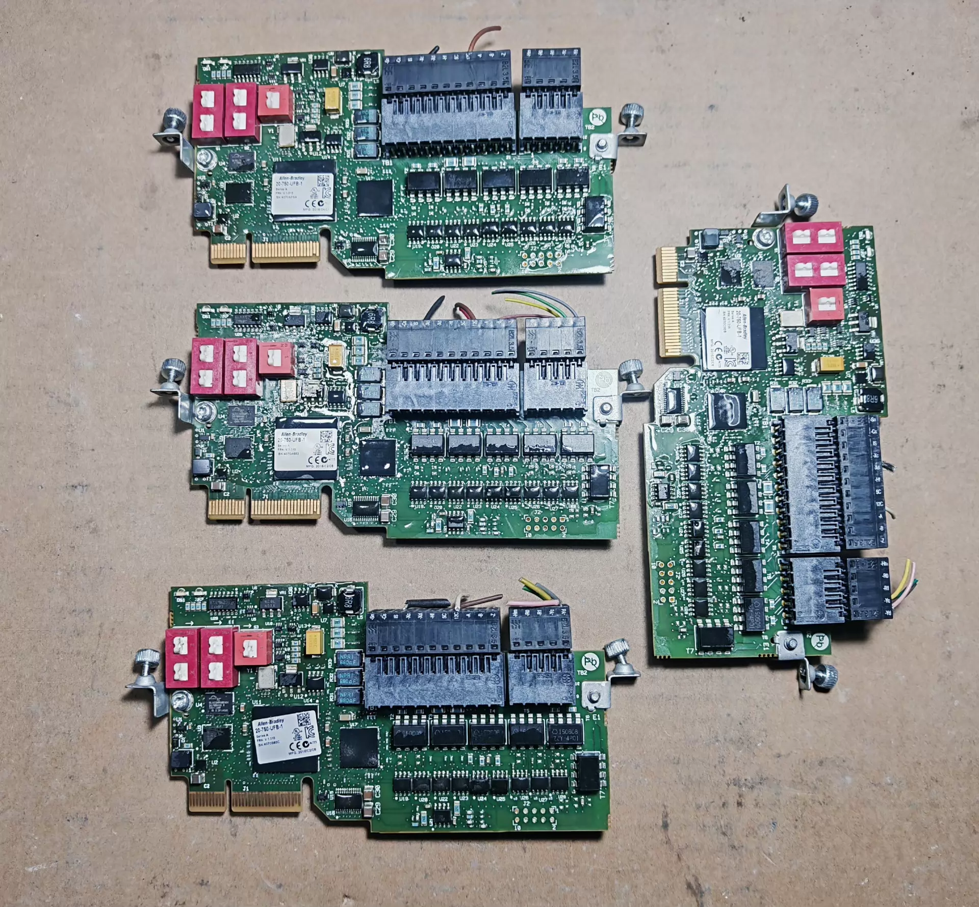 Allen-Bradley 20-750-UFB-1 Placa de realimentação - Usada