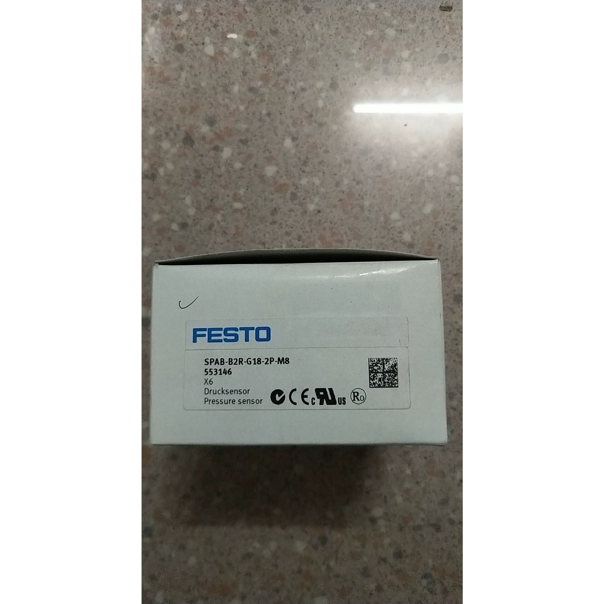 Festo SPAB-B2R-G18-2P-M8 pressure sensor - New