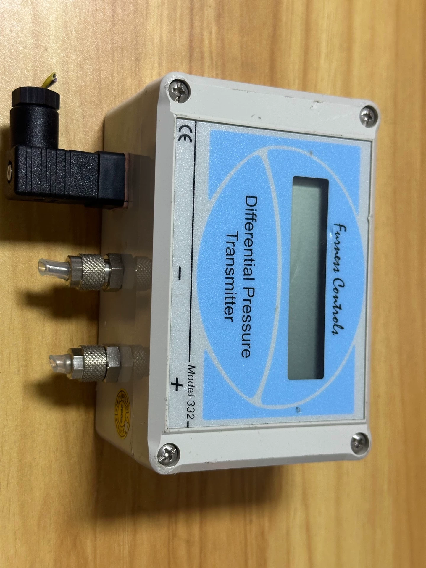 Furness Controls FCO332-2W Differential Pressure Transmitter - Used