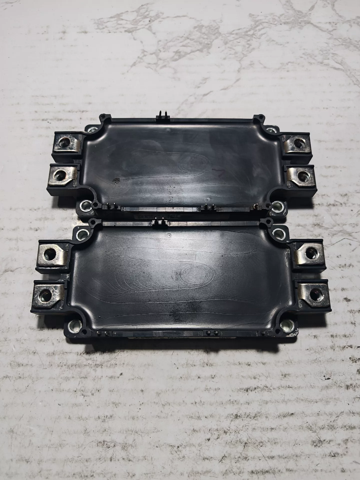Mitsubishi Electric CM800DX-24T1 - Usado