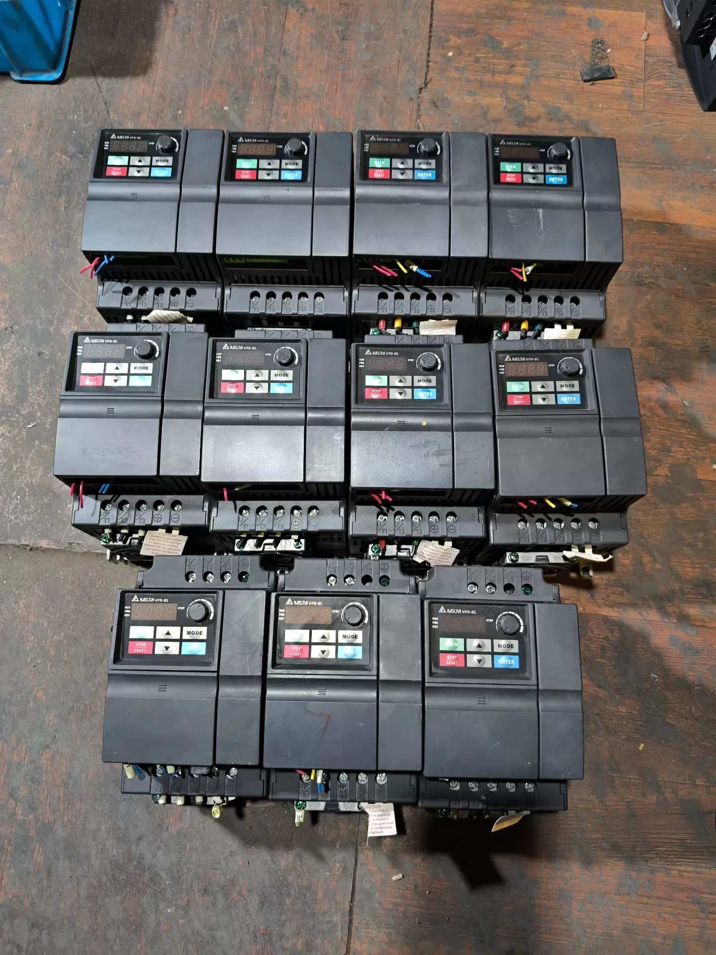 Delta VFD015EL21A Variable Frequency Drive - Used