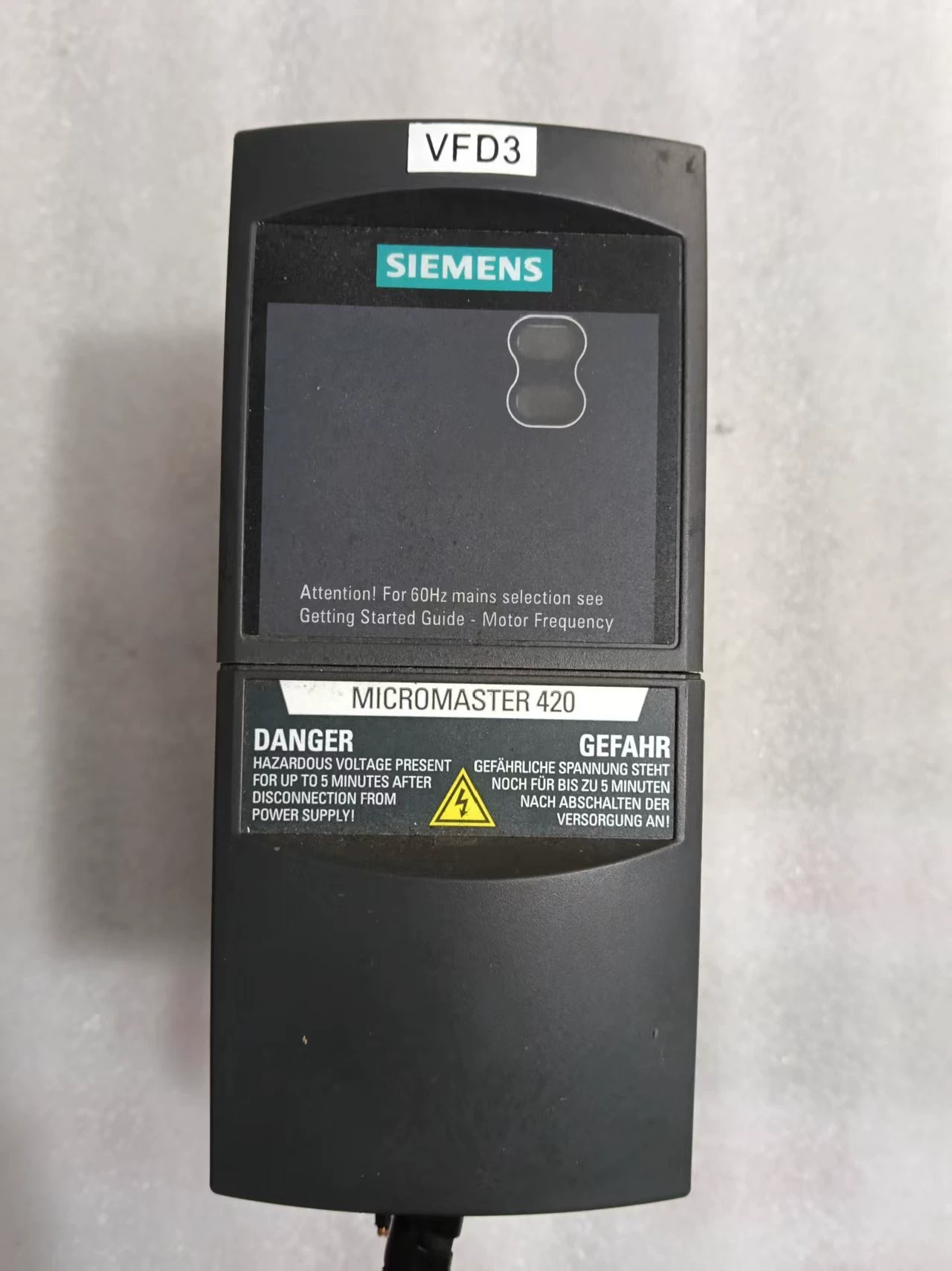 Siemens MICROMASTER 420 6SE6420-2UD21-5AA1 frequency inverter - Used