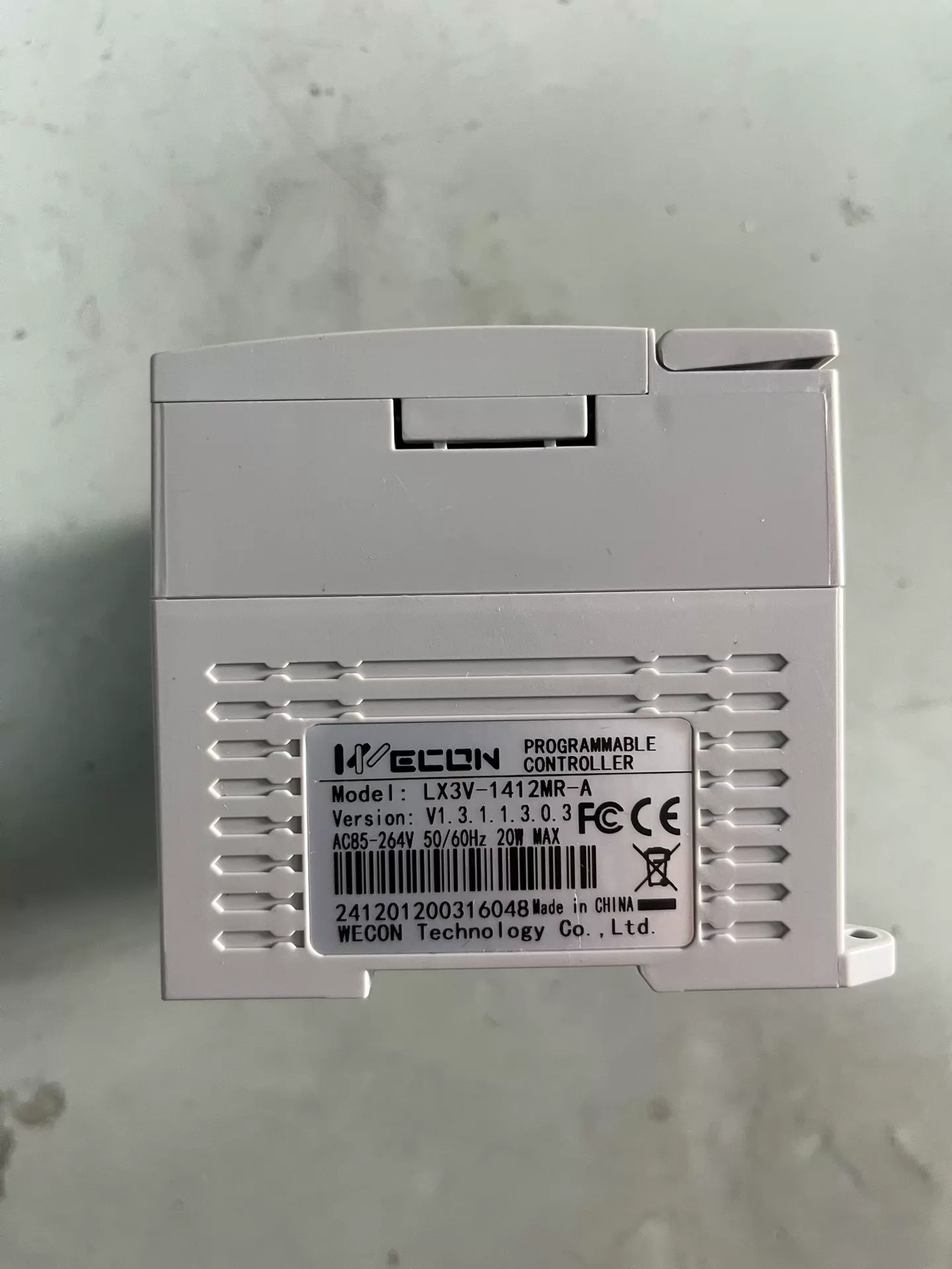 Automate programmable Wecon LX3V-1412MR-A - D'occasion