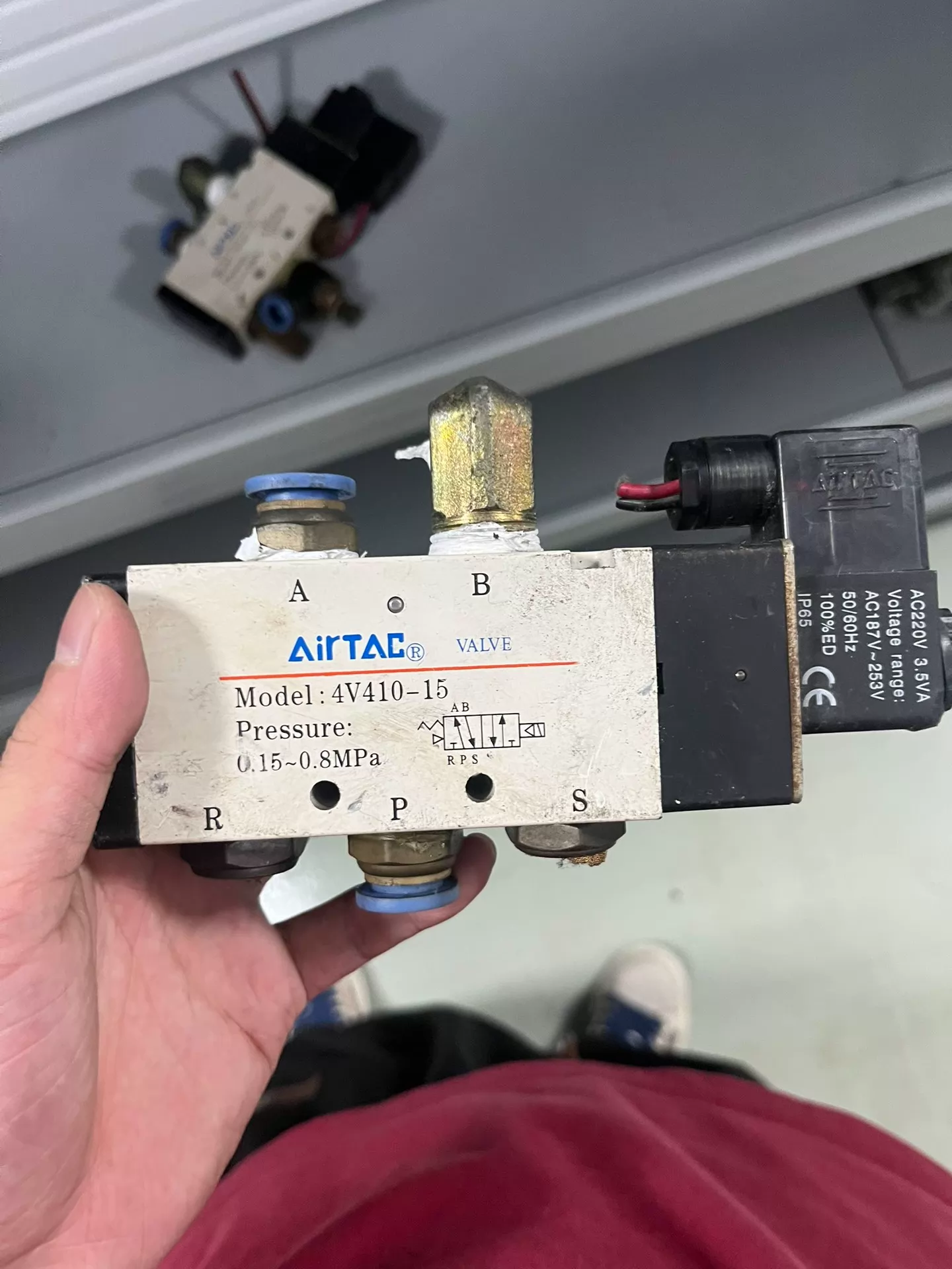 AirTAC 4V410-15 Solenoid Valve - Used