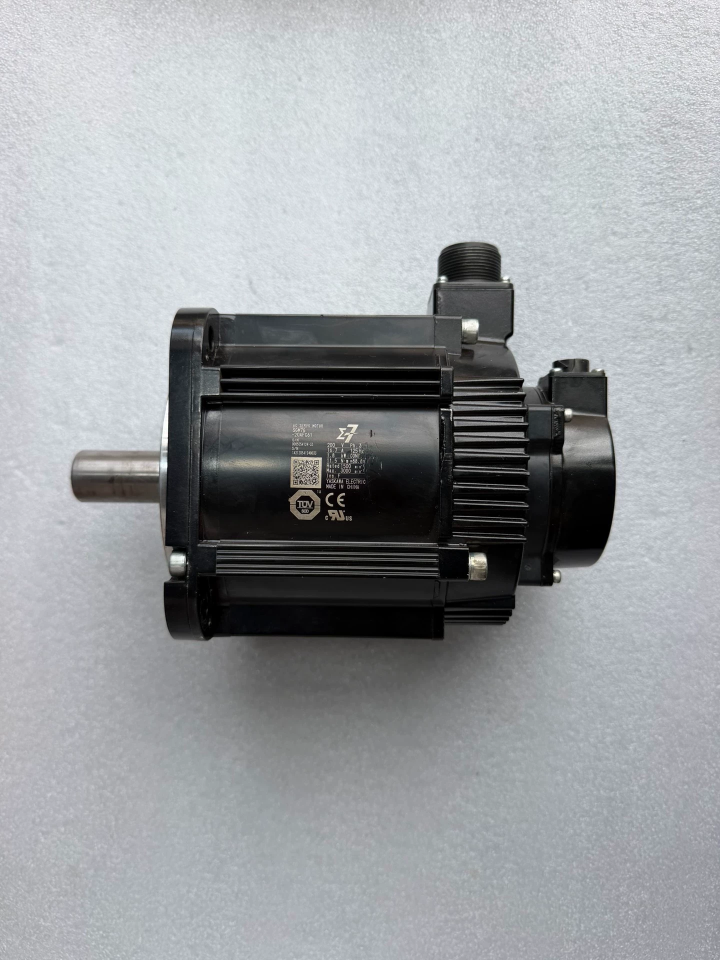 Yaskawa SGM7G-20AFC61 0005054124-33 servo motor - Used